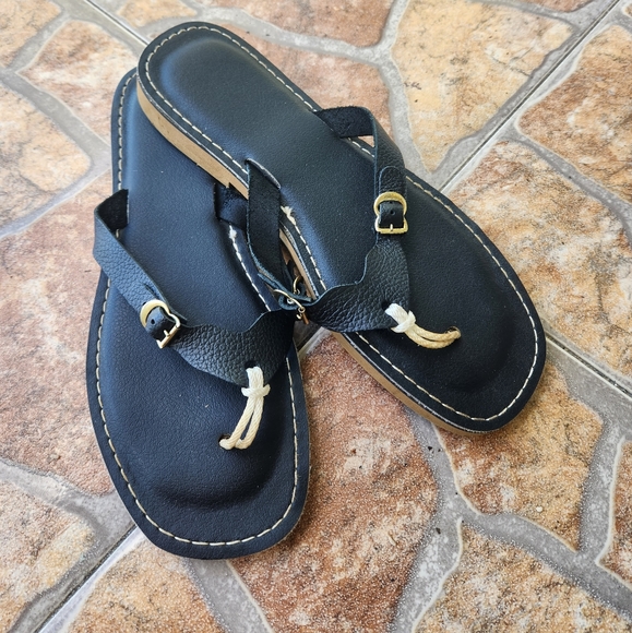 KINO Sandals - Picture 1 of 3